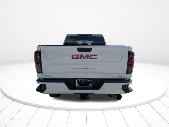 Used 2025 GMC Sierra 2500 AT4 AWD/4WD image 5