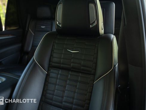 Used 2025 Cadillac Escalade Sport Platinum w/ LPO, Floor Liner Package AWD/4WD image 18