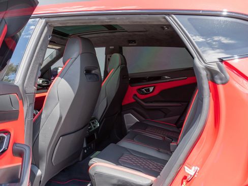 Used 2024 Lamborghini Urus S AWD/4WD image 49