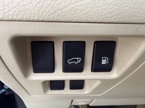 Used 2011 Lexus RX 450h AWD w/ Premium Pkg image 36