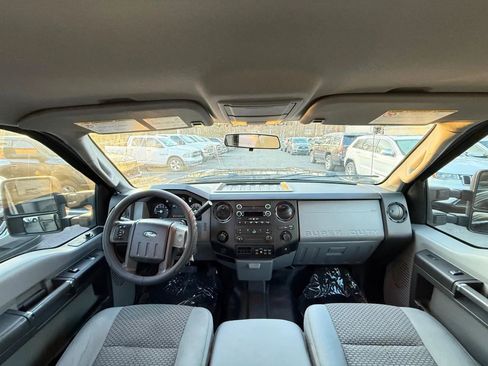 Used 2016 Ford F250 XL w/ XL Appearance Package AWD/4WD image 14