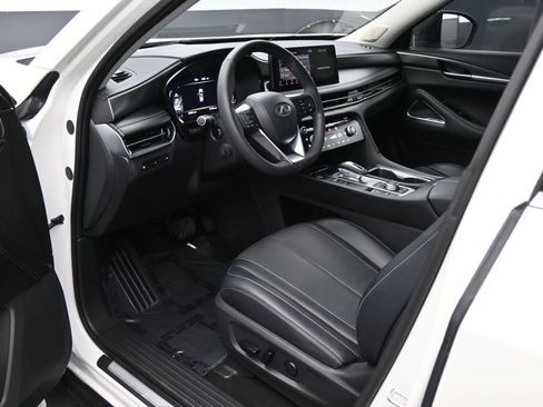 Used 2023 INFINITI QX60 Luxe w/ Vision Package FWD image 2