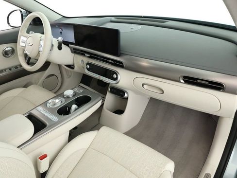 Used 2025 Genesis GV60 Advanced image 23