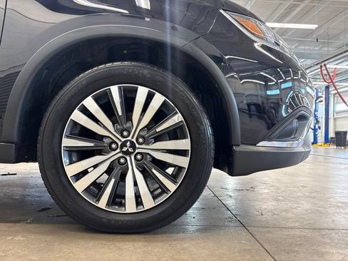 Used 2019 Mitsubishi Outlander SE AWD/4WD image 27
