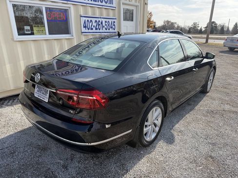 Used 2018 Volkswagen Passat 2.0T SE image 8