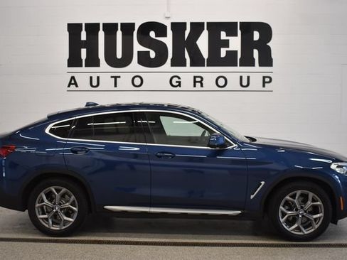 Used 2021 BMW X4 xDrive30i w/ Premium Package AWD/4WD image 2