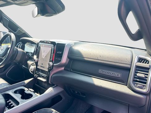 Used 2022 RAM 1500 Laramie w/ Sport Appearance Package AWD/4WD image 32