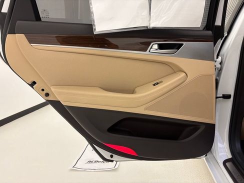 Used 2019 Genesis G80 3.8 RWD image 29