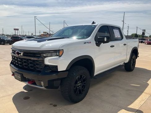 Used 2023 Chevrolet Silverado 1500 ZR2 w/ Technology Package AWD/4WD image 38