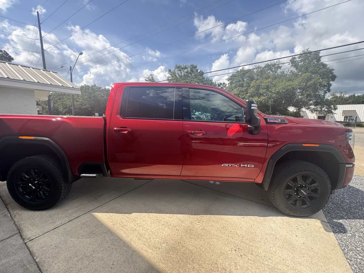 Used 2026 GMC Sierra 2500 AT4 AWD/4WD image 5