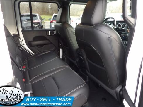 Used 2023 Jeep Wrangler Sahara w/ Cold Weather Group image 30