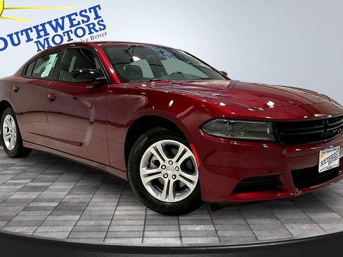 Used 2023 Dodge Charger SXT w/ Cold Weather Package RWD image 3