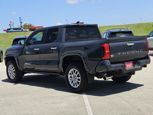 Used 2024 Toyota Tacoma Limited w/ Limited Package (LT) AWD/4WD image 6