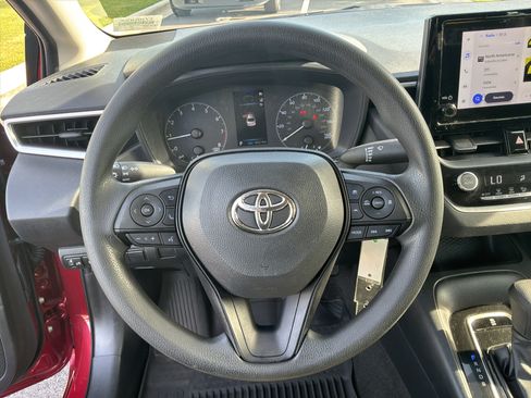Used 2023 Toyota Corolla LE FWD image 18