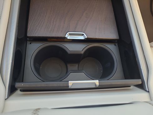 Used 2021 GMC Yukon XL Denali w/ Denali Premium Package image 18