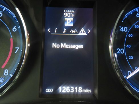 Used 2017 Toyota Corolla XLE FWD image 13