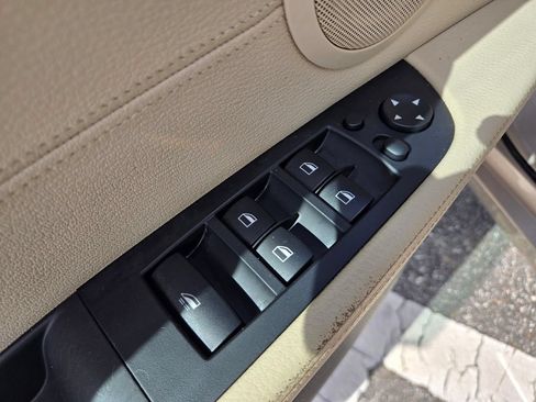 Used 2012 BMW Z4 sDrive35i RWD image 21