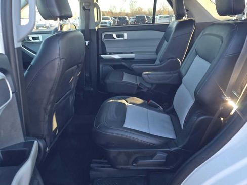 Used 2023 Ford Explorer XLT w/ Equipment Group 202A image 11