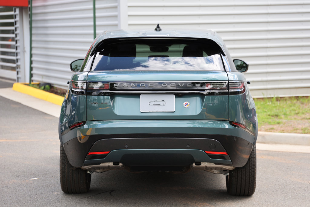 New 2026 Land Rover Range Rover Velar Dynamic SE AWD/4WD image 2