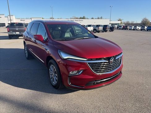 Used 2024 Buick Enclave Premium image 8