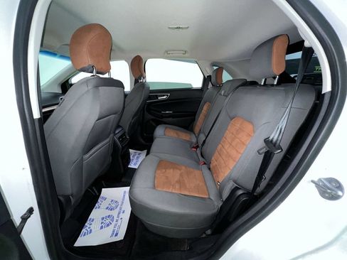 Used 2018 Ford Edge SEL w/ Equipment Group 201A AWD/4WD image 27