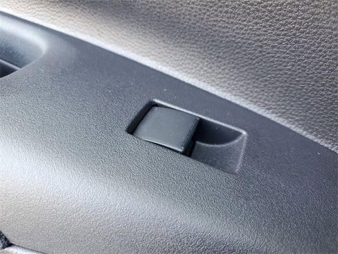 Used 2025 Toyota Corolla LE image 15