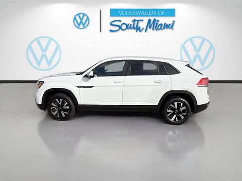 Used 2022 Volkswagen Atlas Cross Sport SE FWD image 4