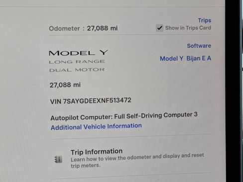 Used 2022 Tesla Model Y Long Range image 21