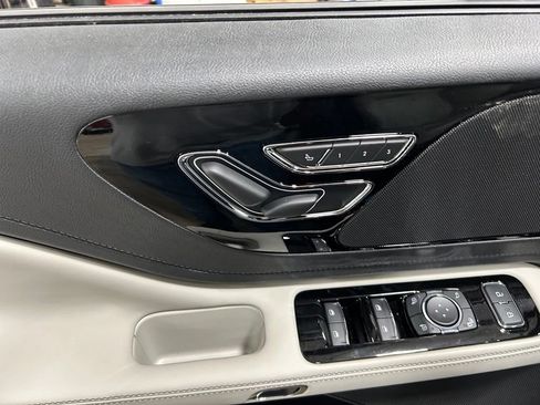 New 2026 Lincoln Aviator AWD w/ Jet Appearance Package image 14