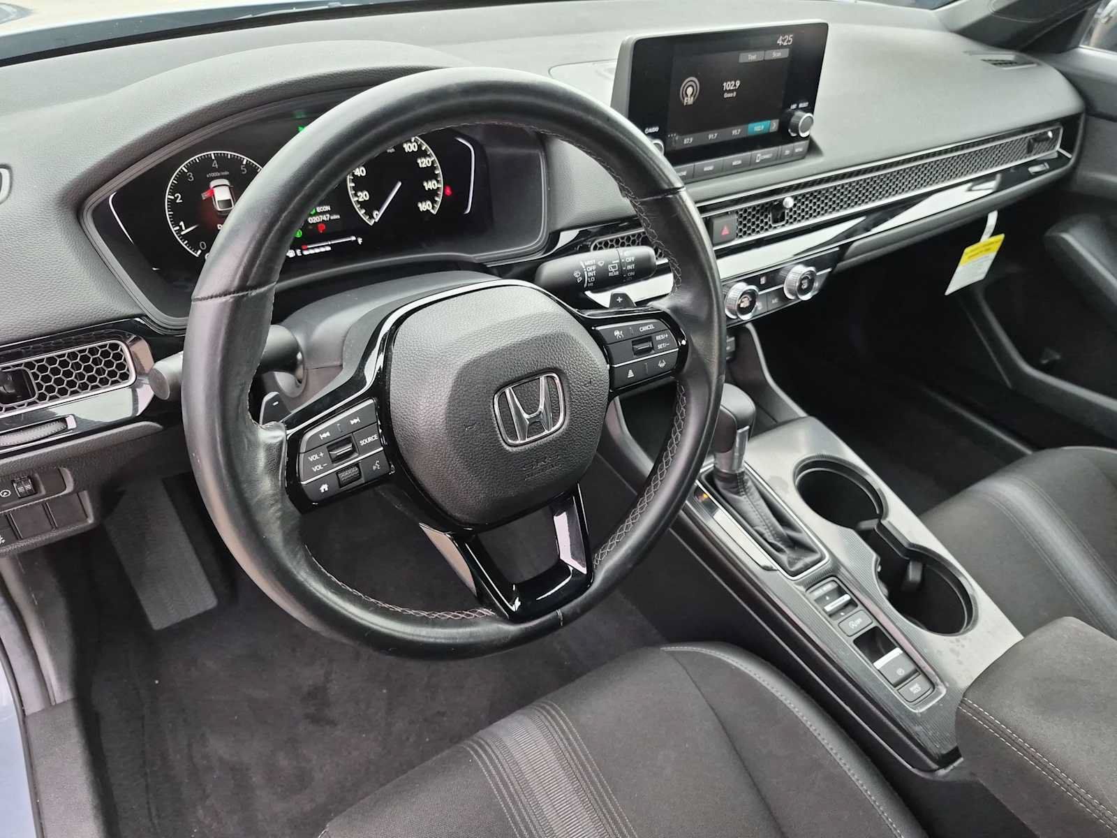 Used 2024 Honda Civic Sport image 2