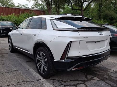 Certified 2024 Cadillac Lyriq Luxury w/ LPO, Floor Liner Package AWD/4WD image 5