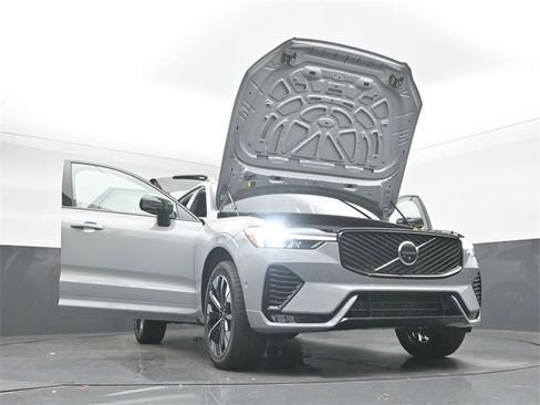 New 2026 Volvo XC60 B5 Plus w/ Protection Package Premier image 55