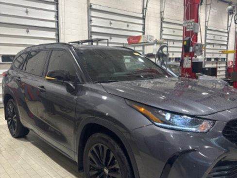 Certified 2025 Toyota Highlander XSE image 39