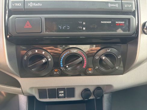 Used 2013 Toyota Tacoma 4x4 Double Cab w/ TRD Sport Pkg image 29