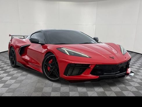 Used 2022 Chevrolet Corvette Stingray Preferred Cpe w/ Z51 Performance Package RWD image 4