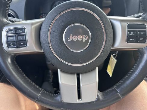 Used 2015 Jeep Patriot High Altitude AWD/4WD image 17