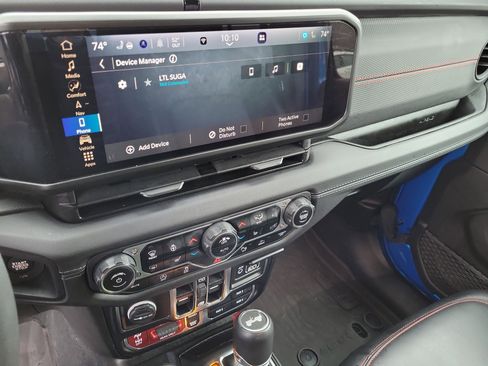 Used 2024 Jeep Wrangler Unlimited Rubicon w/ Technology Group image 25