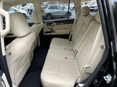 Used 2021 Lexus GX 460 w/ Accessory Package image 21