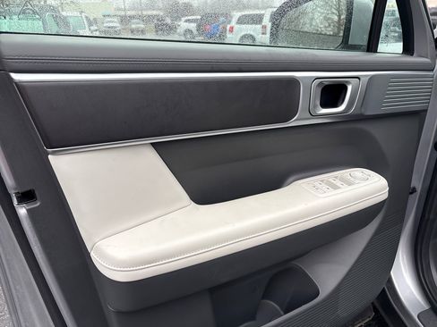 Used 2025 Hyundai Santa Fe SEL image 9