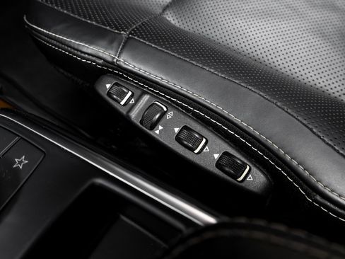 Used 2015 Mercedes-Benz G 63 AMG G 63 AMG 4MATIC image 52