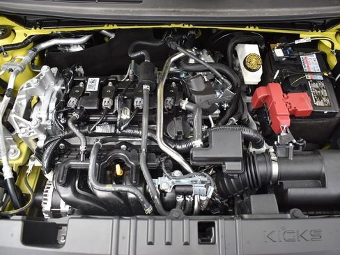 New 2025 Nissan Kicks SR image 35