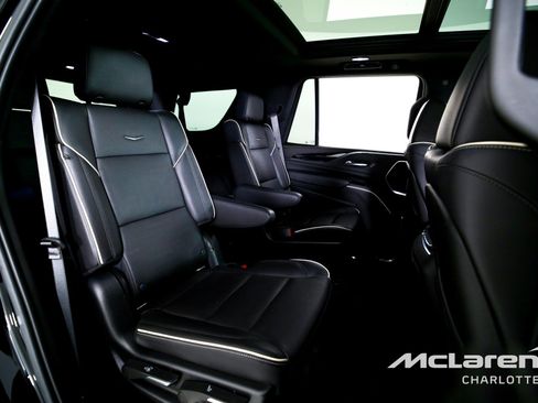 Used 2022 Cadillac Escalade Sport w/ Touring Package AWD/4WD image 26