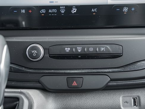 New 2026 Ford Transit 250 148 Medium Roof image 28