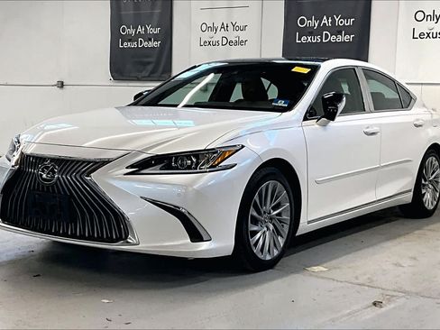 Used 2020 Lexus ES 350 w/ Luxury Package FWD image 3