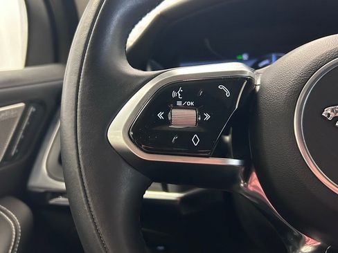 Used 2023 Jaguar I-PACE HSE image 9