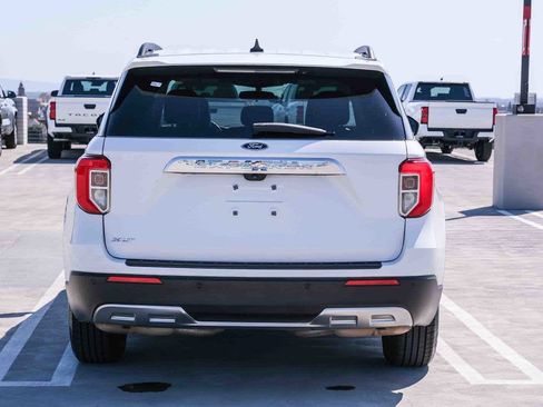 Used 2023 Ford Explorer XLT w/ Equipment Group 202A RWD image 5