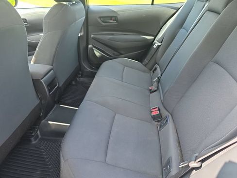 Used 2022 Toyota Corolla LE FWD image 14