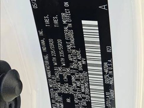 Certified 2021 Toyota Highlander Platinum image 28