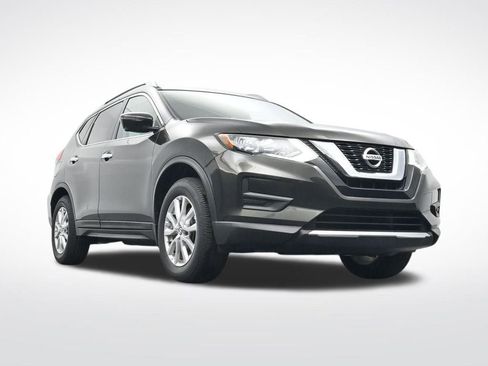 Used 2017 Nissan Rogue SV w/ SV Premium Package image 32