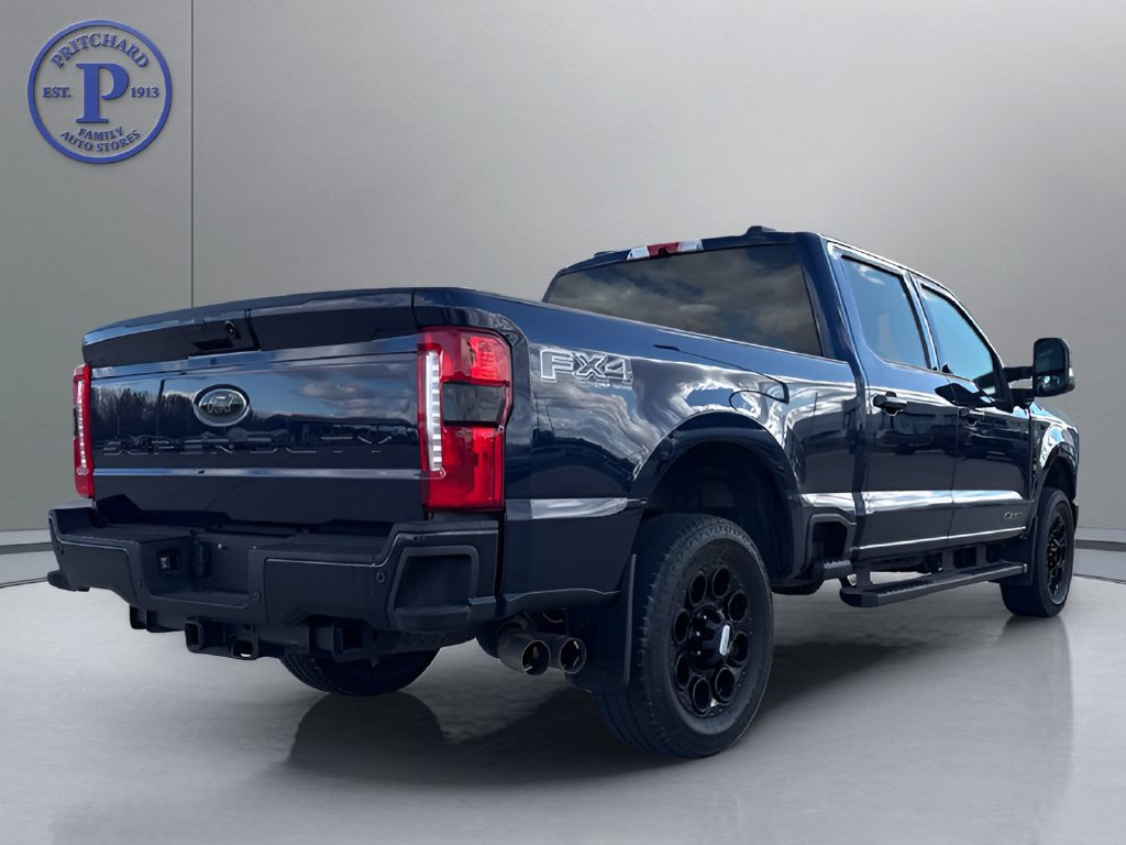Used 2023 Ford F250 XLT w/ Black Appearance Package AWD/4WD image 7
